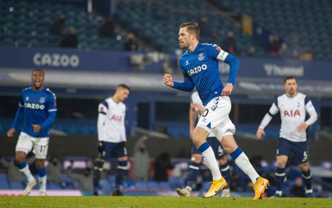 队表示不满 队表示不满